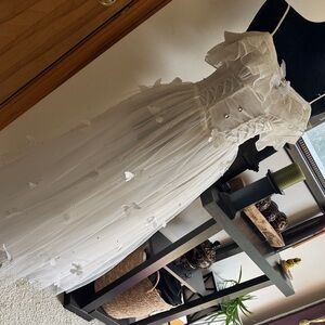 Elegant White Ruffled Tulle Dress